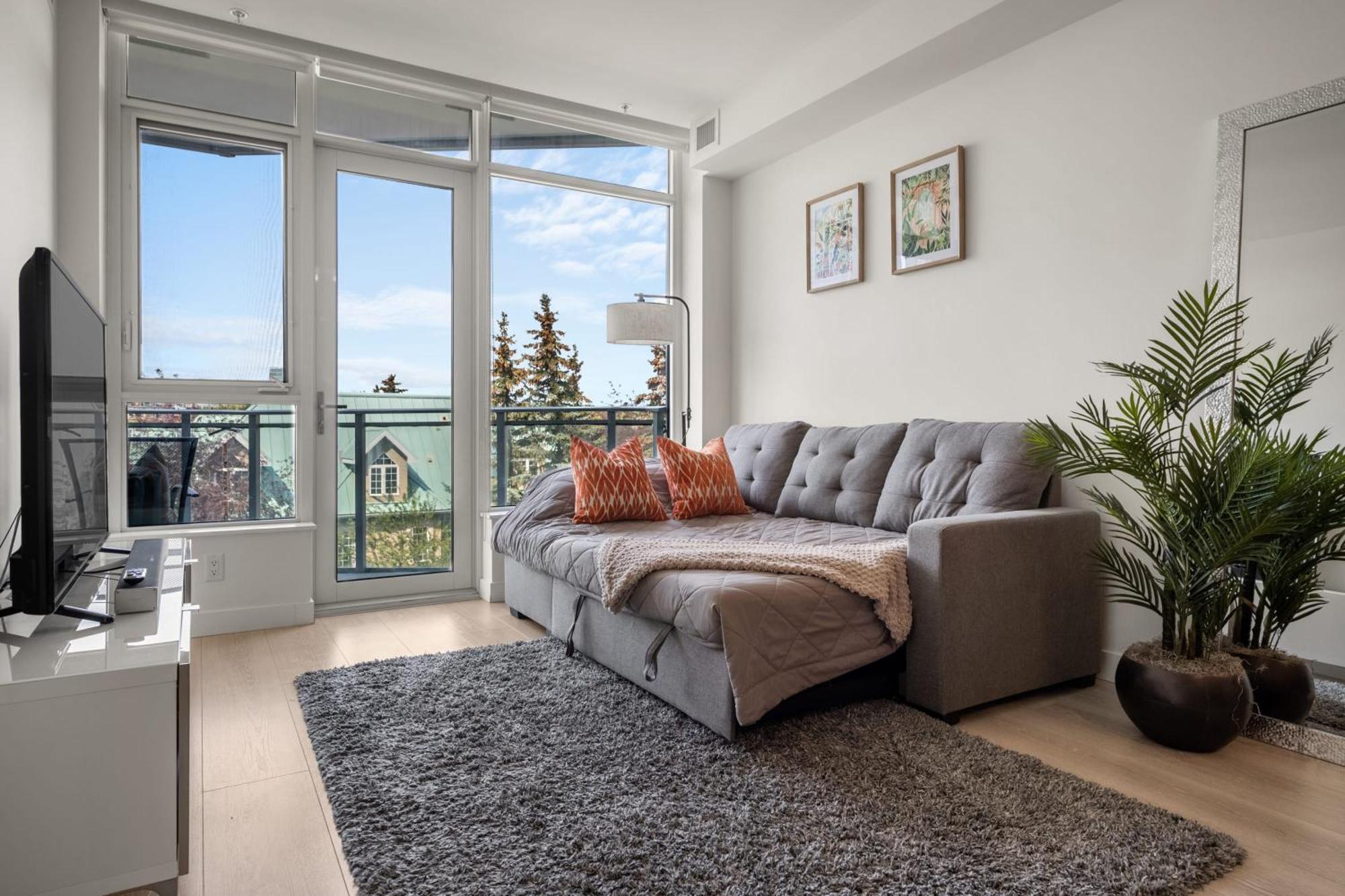Guest Favorite Riverside Retreat- Walking Trails, Downtown Near Stampede! Free Banff Pass, Wine, Gym, Parking! Calgary Extérieur photo